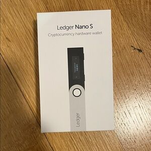 Ledger Nano S Crypto Hardware Wallet – New Bitcoin Ethereum Secure Cold Storage